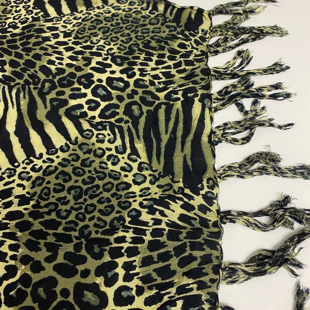 Leopard/Zebra wrap/cover up